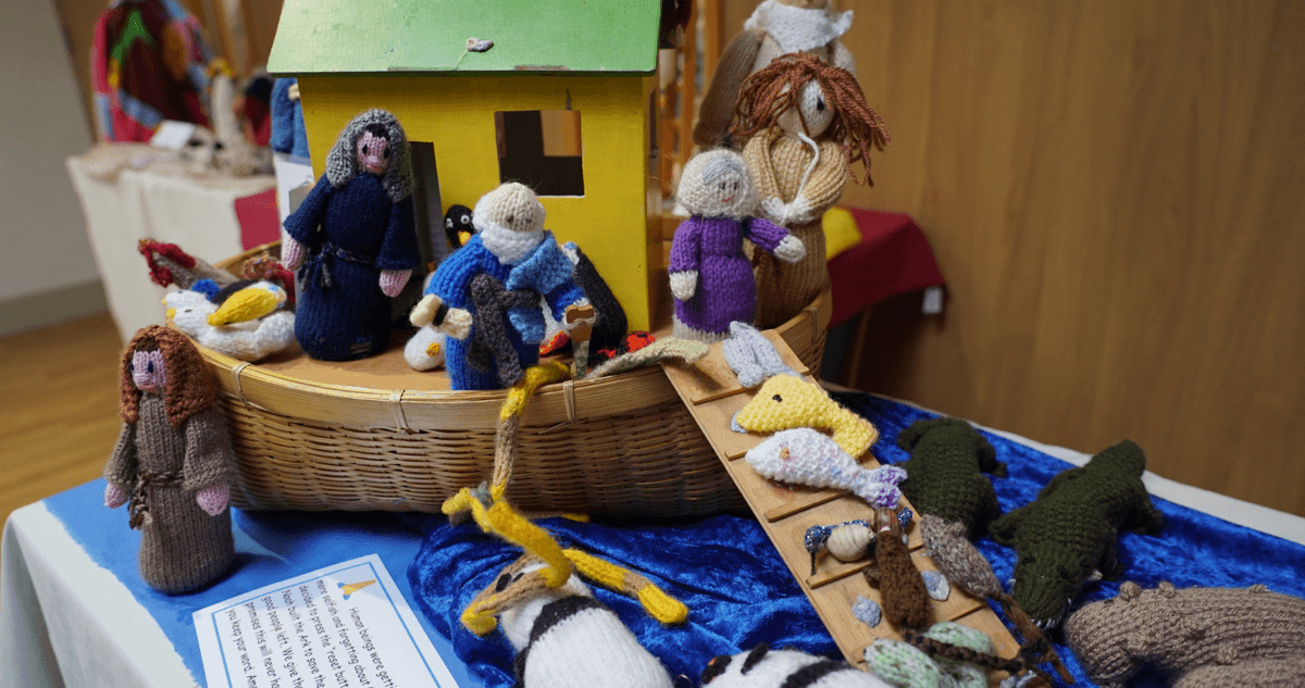 noahs-ark-knitted-bible