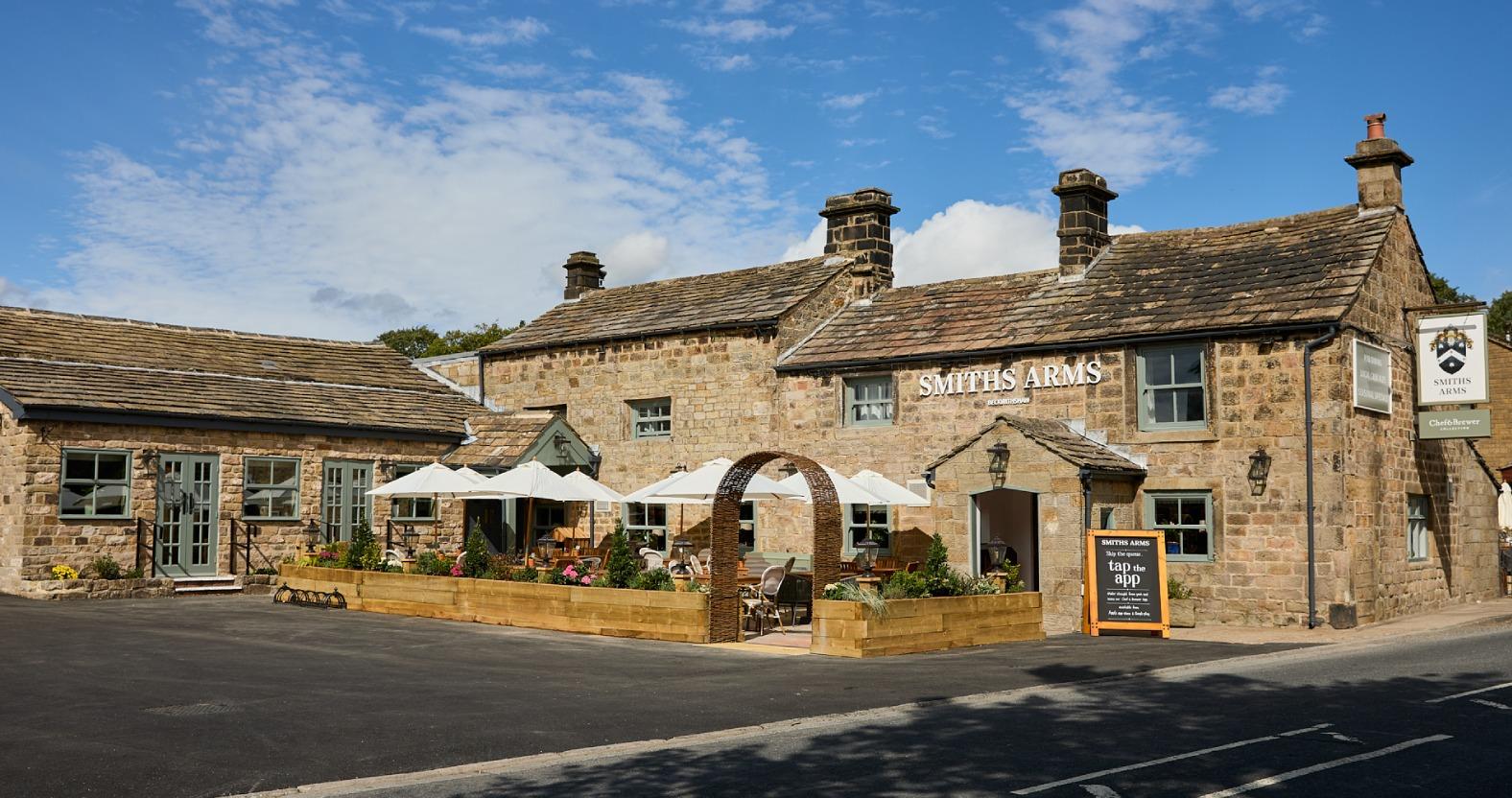 smiths-arms-exterior-1