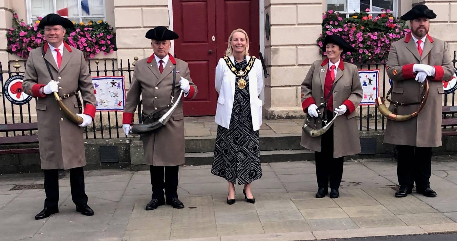 ripon-2-august-2025-mayor-jackie-crozier-with-the-hornblowers