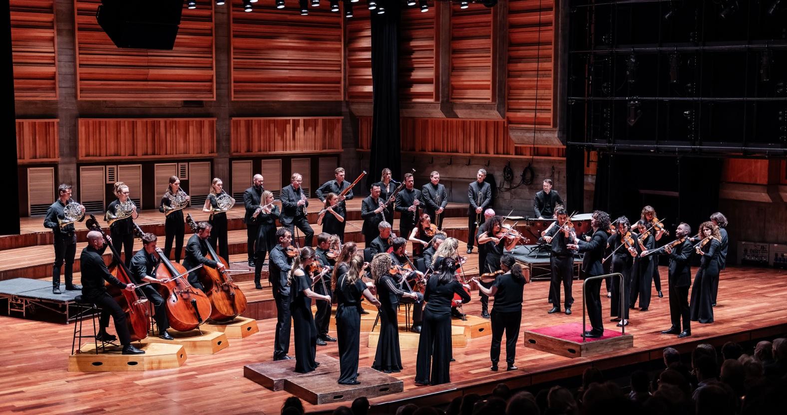 aurora-orchestra-performing-in-2024-credit-julian-guidera