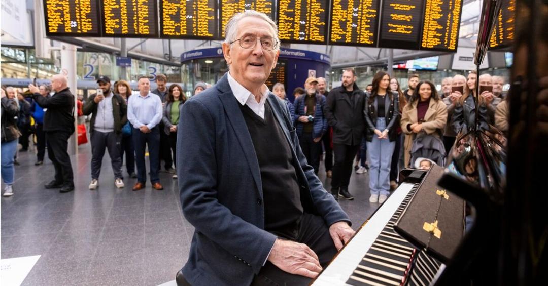 duncan-the-piano