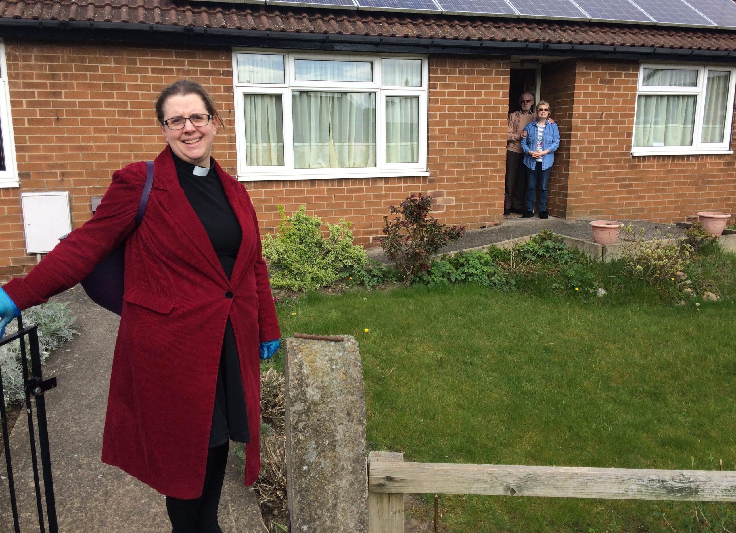 masham-3rd-april-2020-the-rev-sian-lawton-delivering-for-shopping-angels-2