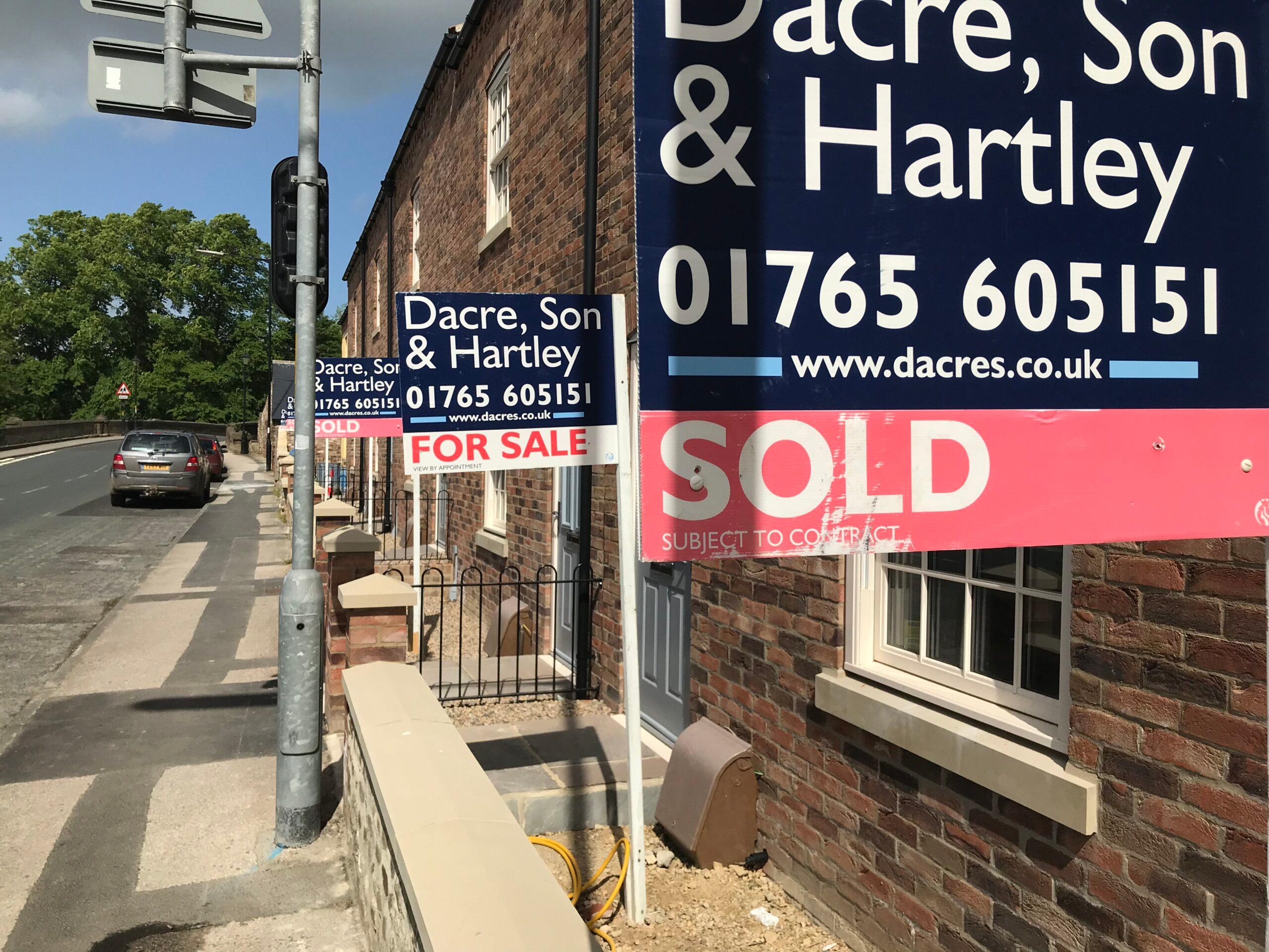 ripon-22nd-may-2020-minster-row-houses-sold-by-dacres